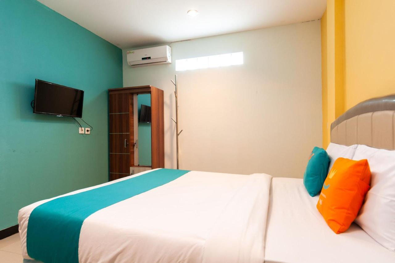 Sans Hotel Finest Медан Экстерьер фото