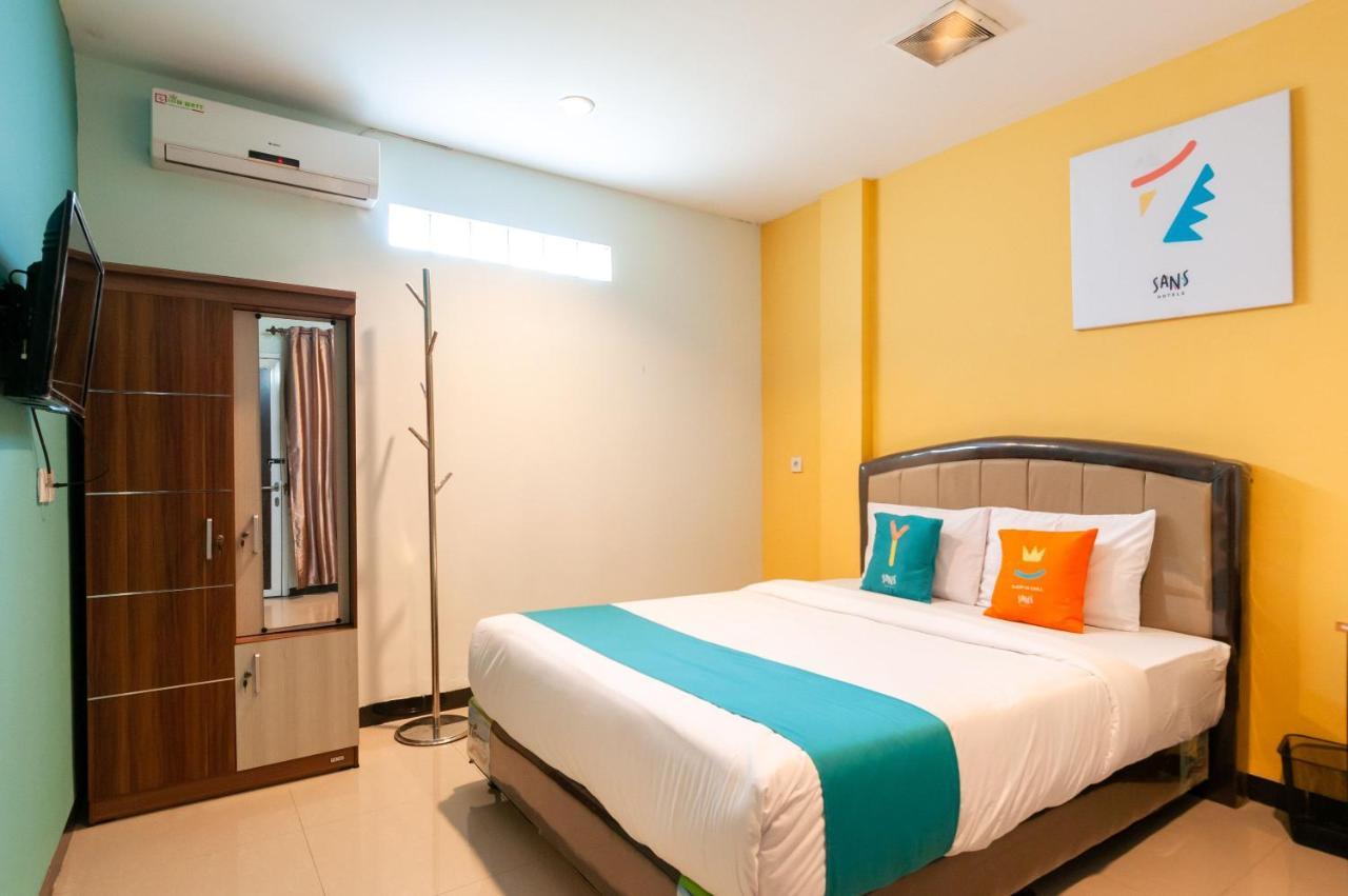 Sans Hotel Finest Медан Экстерьер фото