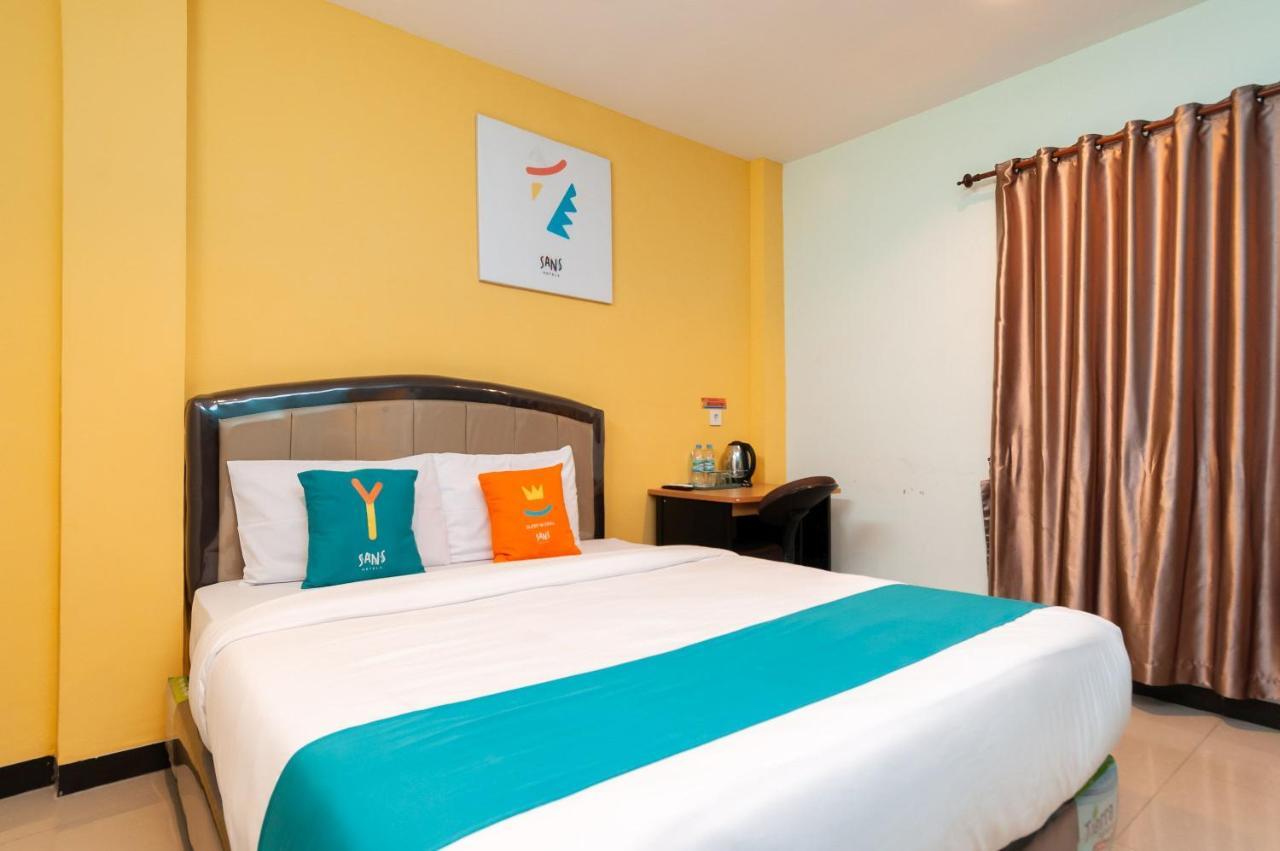 Sans Hotel Finest Медан Экстерьер фото