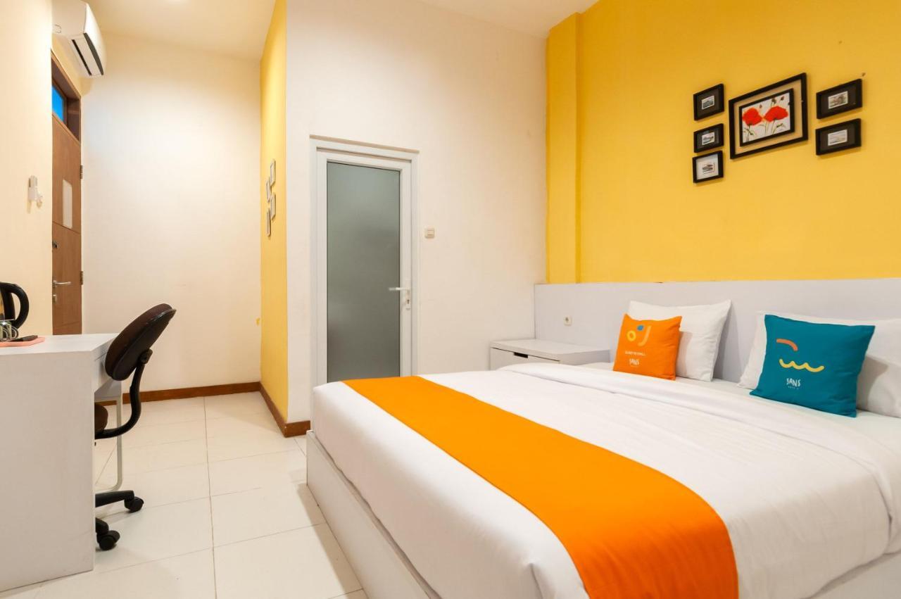 Sans Hotel Finest Медан Экстерьер фото
