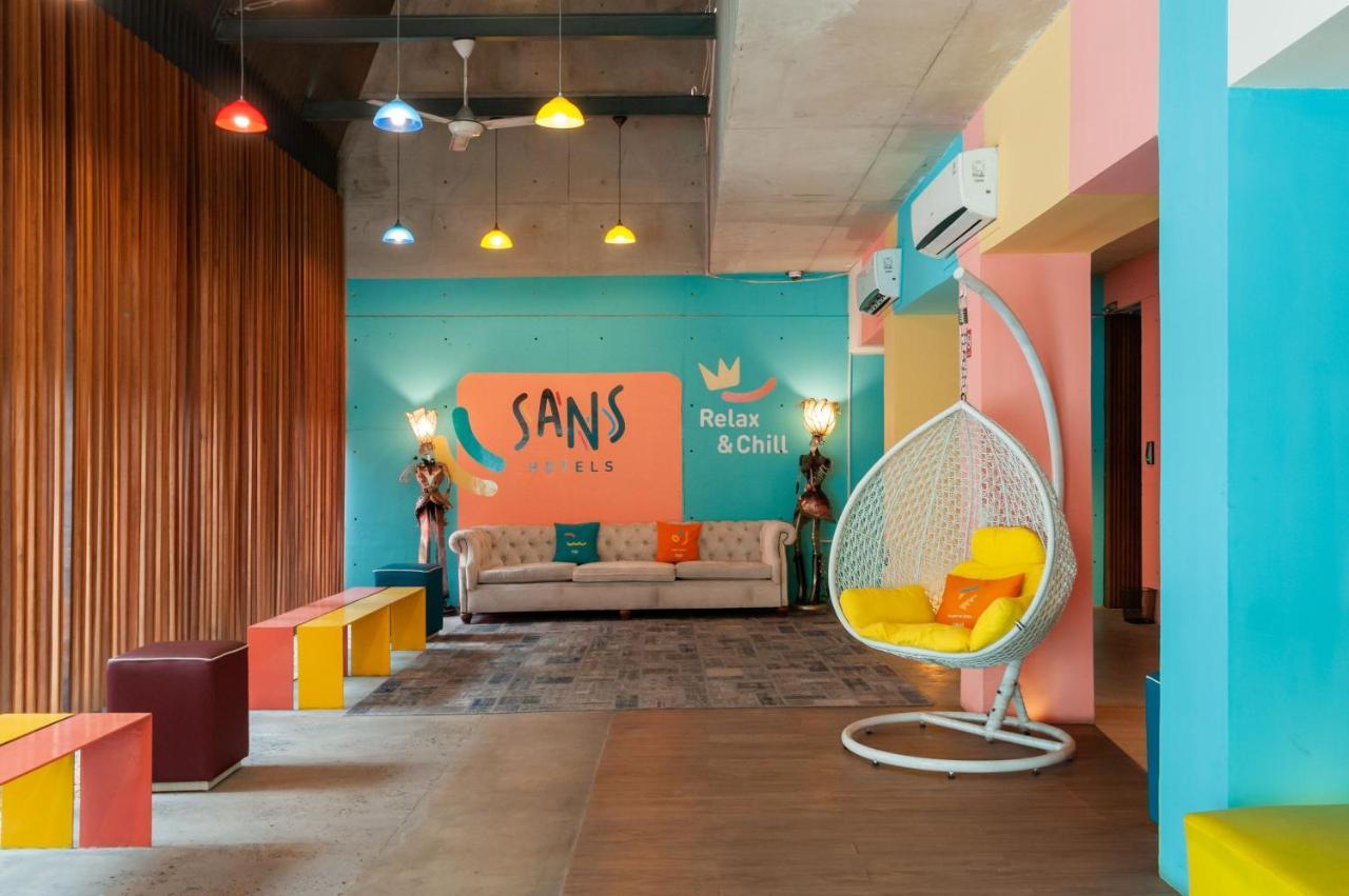 Sans Hotel Finest Медан Экстерьер фото
