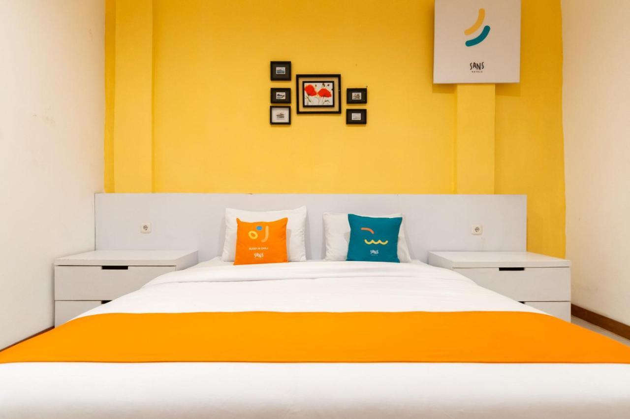 Sans Hotel Finest Медан Экстерьер фото